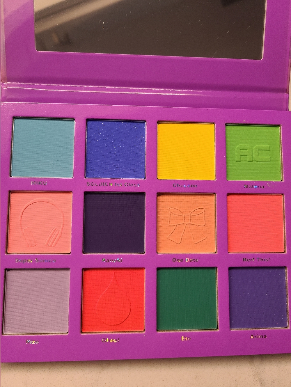 Alien/Unearthly Cosmetics Capricorn Eyeshadow Palette